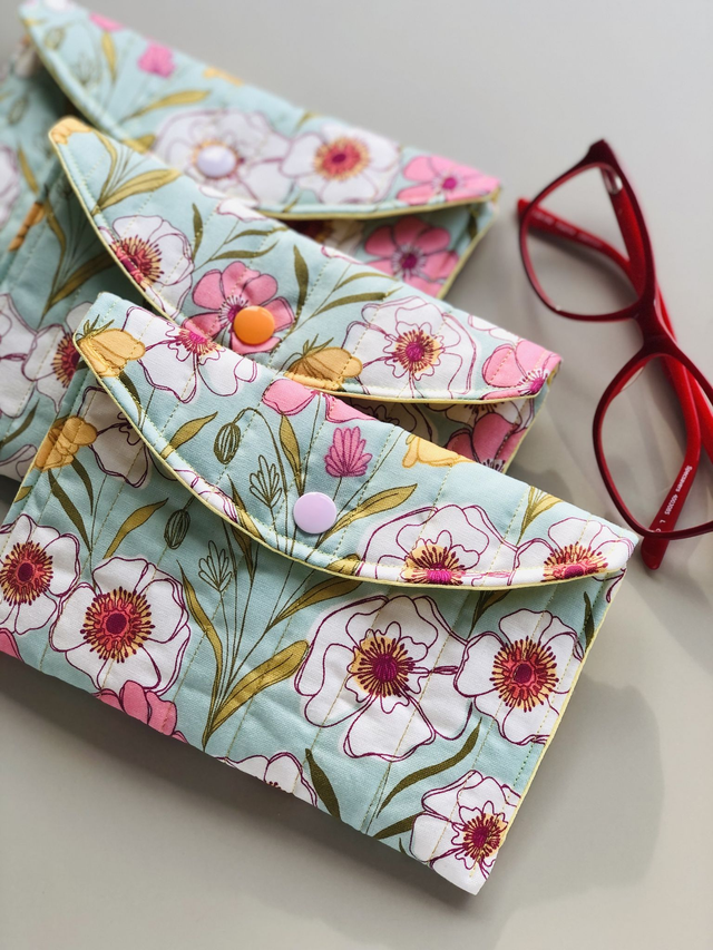 Soft padded glasses case  
