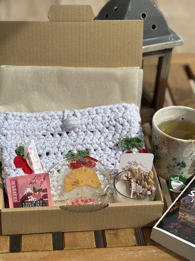 Box lecture book addict