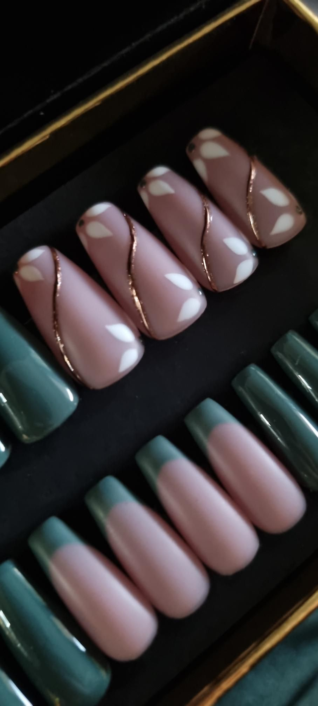 Green french flower coffin M