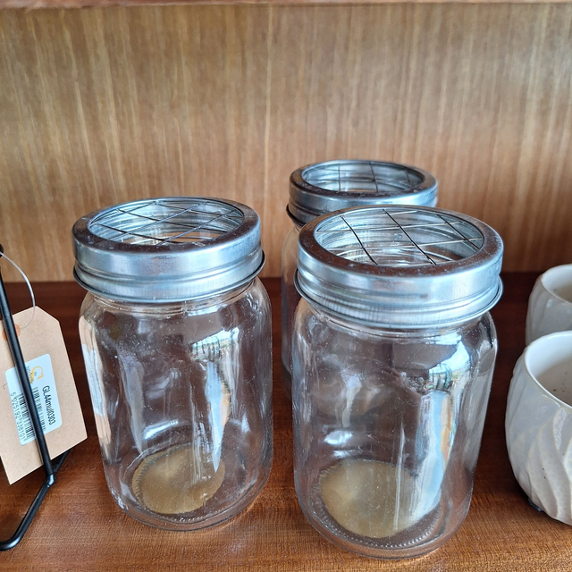 Flower arranging kit