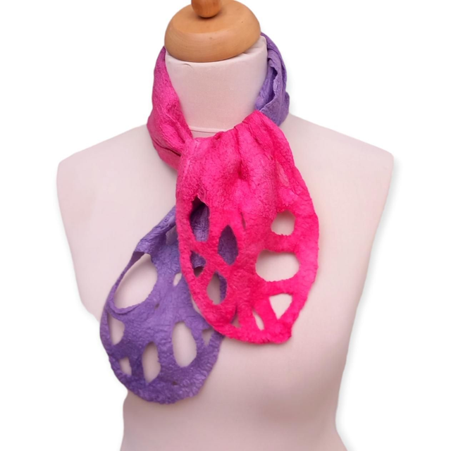 Kells Bay Abbey scarf - pink / purple
