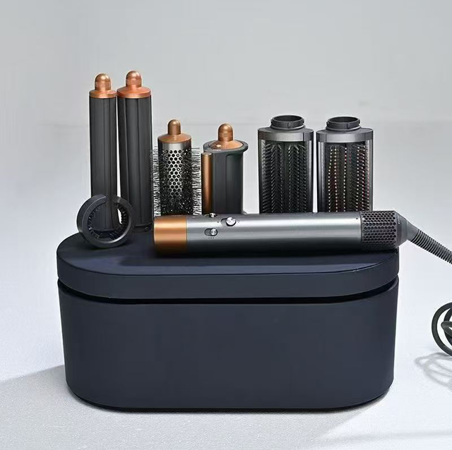 Airwrap et tous les accessoires 