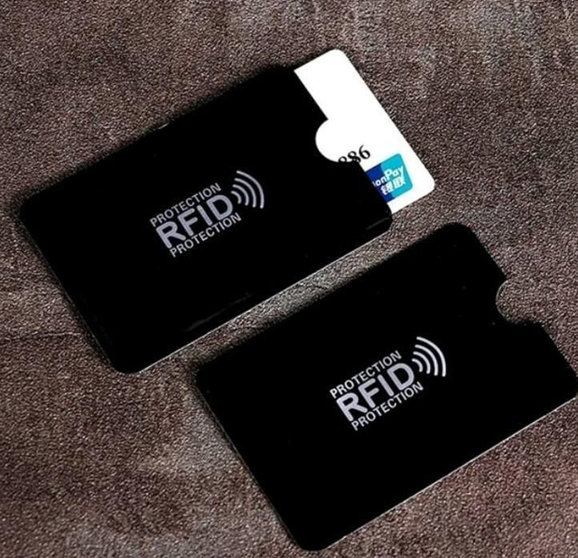 Étui carte anti vol