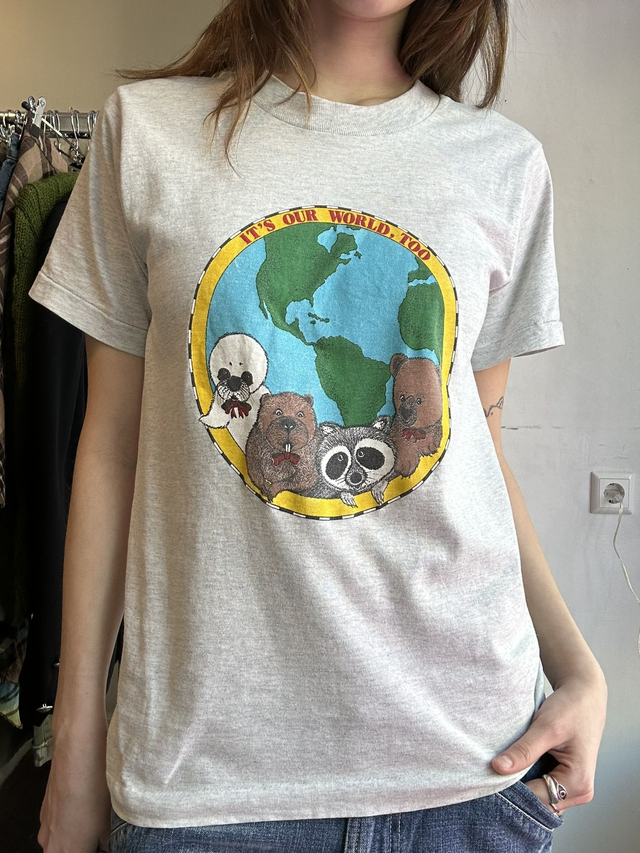 grey american single stitch T-Shirt with animals