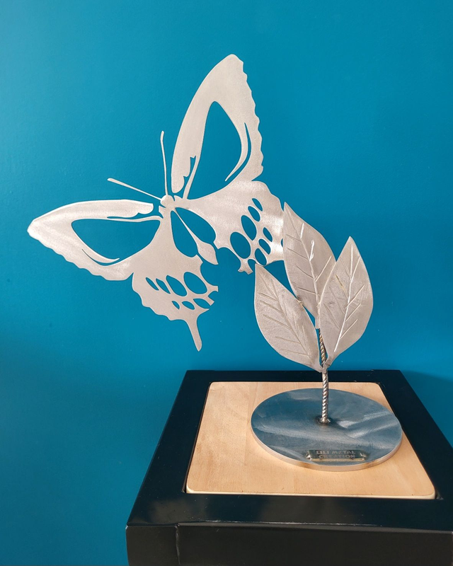 Papillon sur feuille