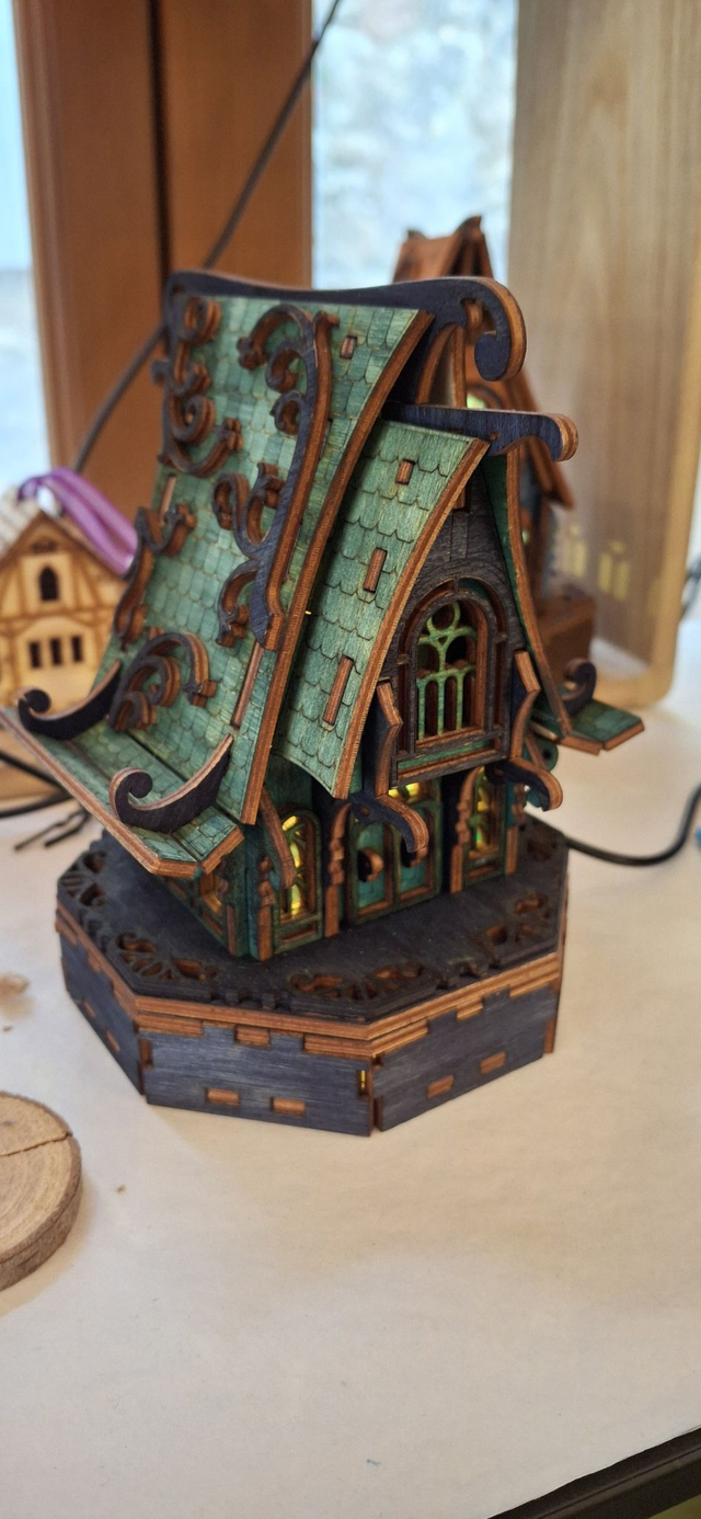 Veilleuse Maison des Elfes de l'Emeraude bleue