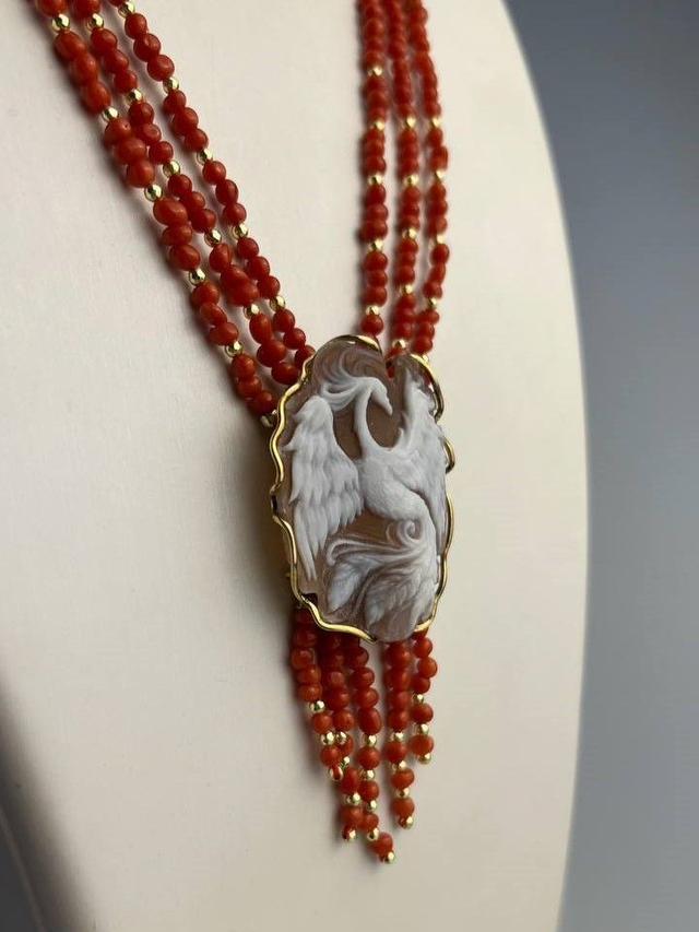 Collana Fenice Cammeo e Corallo