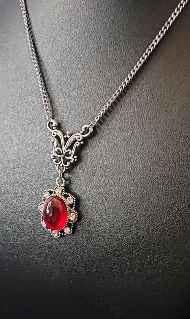 Collier inspiration Bridgerton