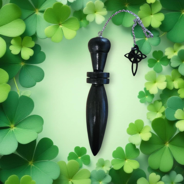 Pendule 20 en bois de cerisier