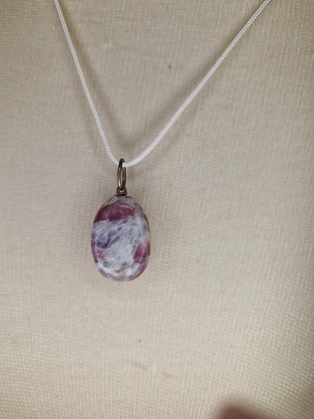 Anhydrite-Rubellite / 002