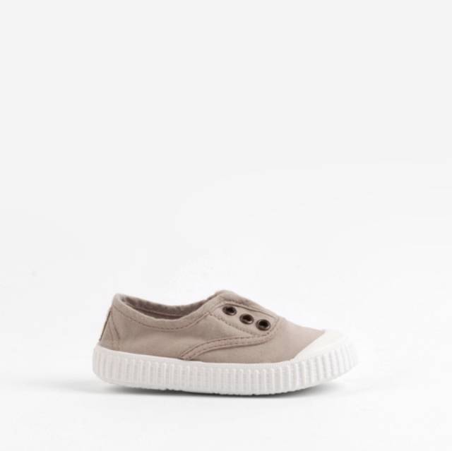 Victoria - slip on beige