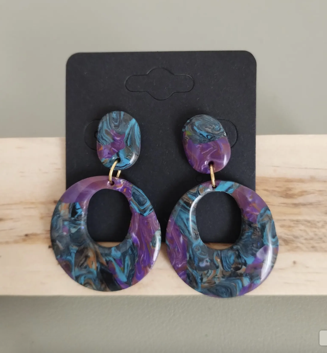 Alhena morado y azul