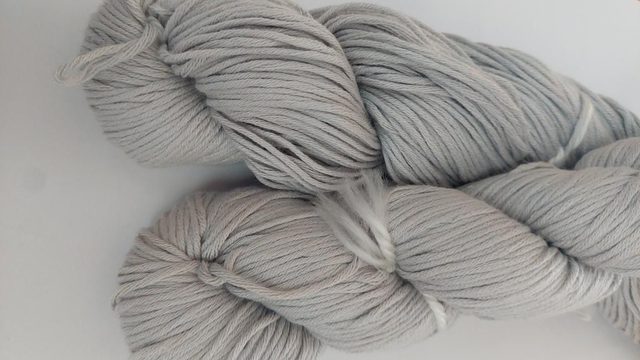 A personnaliser : châle ou écharpe gris brillant