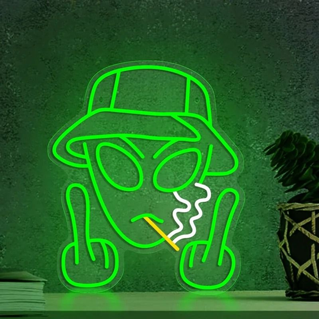 LED Neon Lamp Smoking Alien (40x33cm)