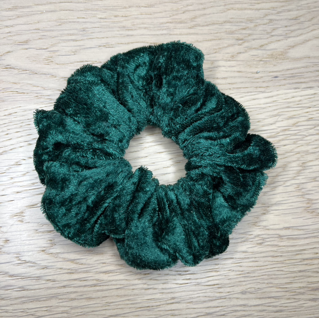 Tummanvihreä sametti hiusdonitsi