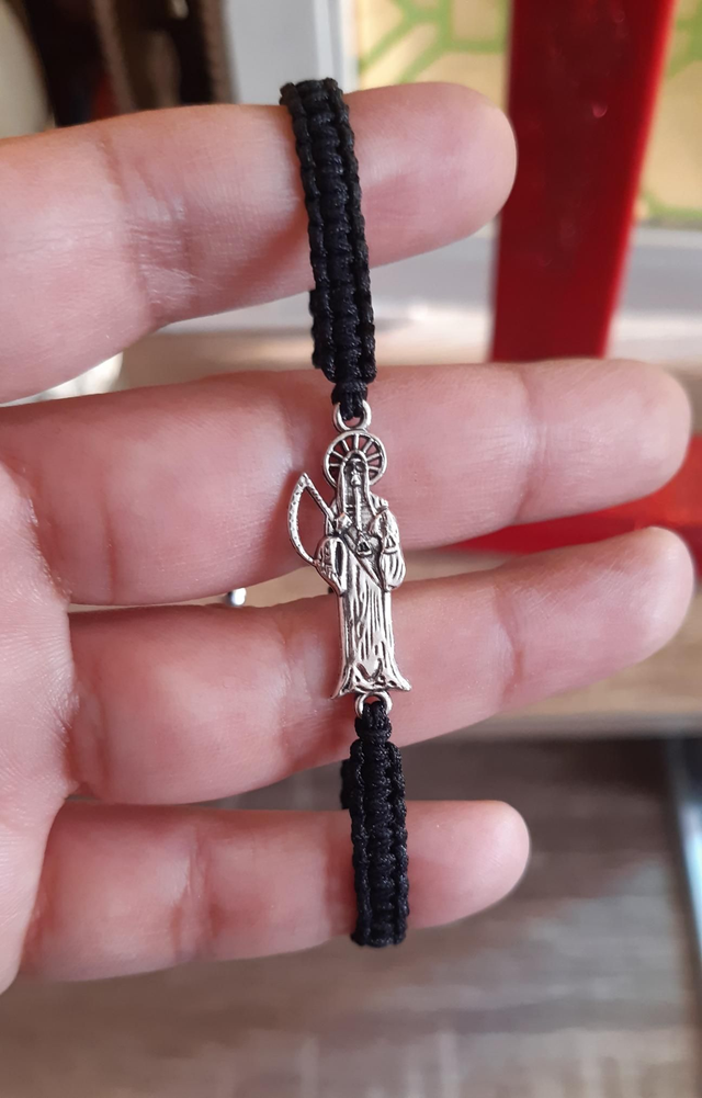 Bracelet Santa Muerte tressé noir