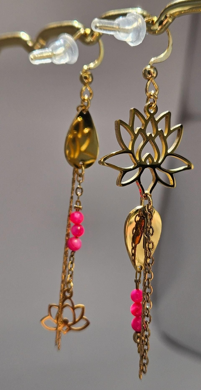 Boucles d'oreilles asymétriques 
