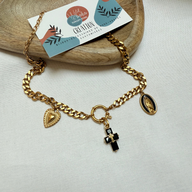 Collier croix, vierge, ex voto
