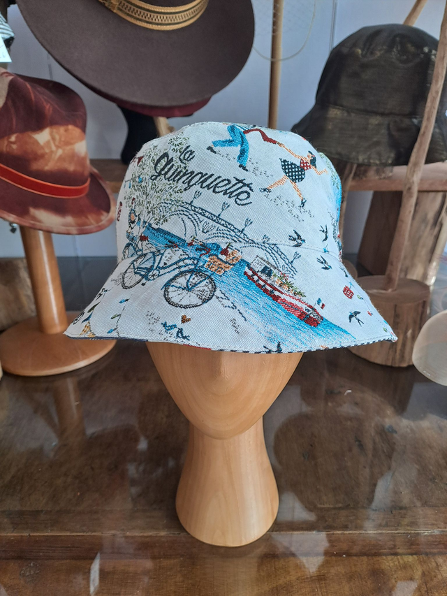 Bob de soleil, réversible, extérieur tissu jacquard thème guinguette