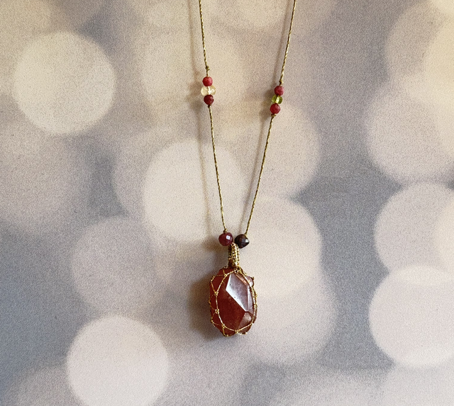 Sautoir quartz fraise