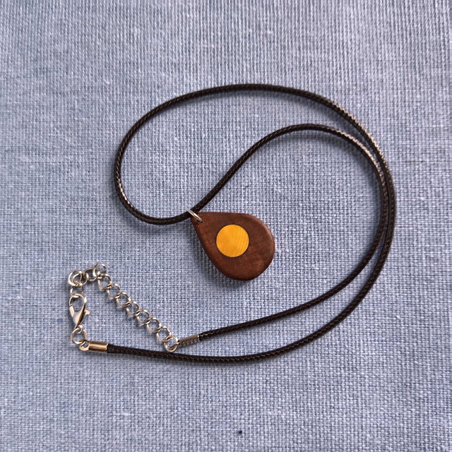 Pendentif goutte