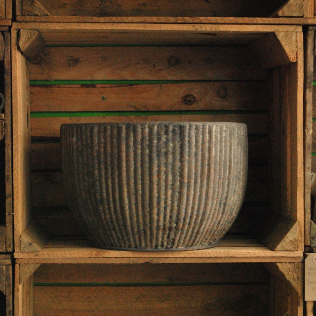 Galvanised Ribbed Rust Planter