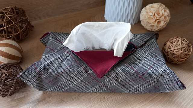 Boite à mouchoirs &quot;prince de galles&quot;