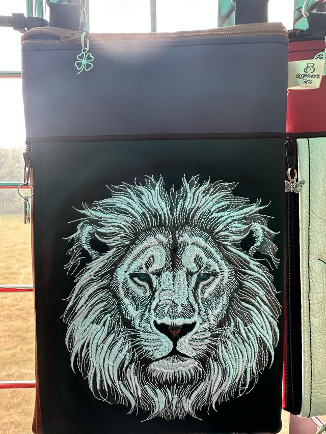 Bag - Large 2 Zips - Lion Sketch