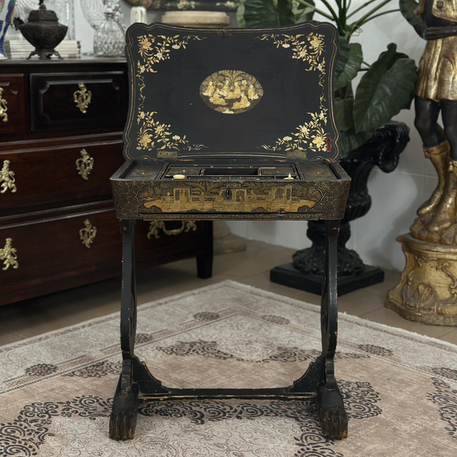 Mesa de costura decoração “chinoiseries”