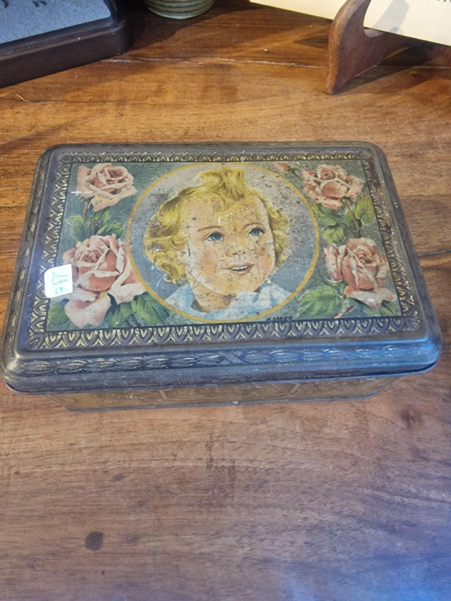 Boite biscuit ancienne