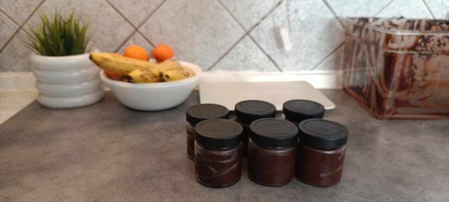 1 kasse Chokonella, 12 glas