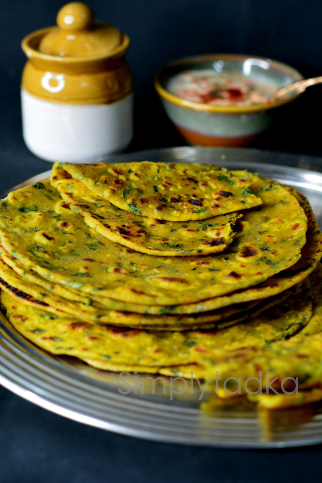 Palak Thepla – Healthy Gujarati Spinach Flatbread
