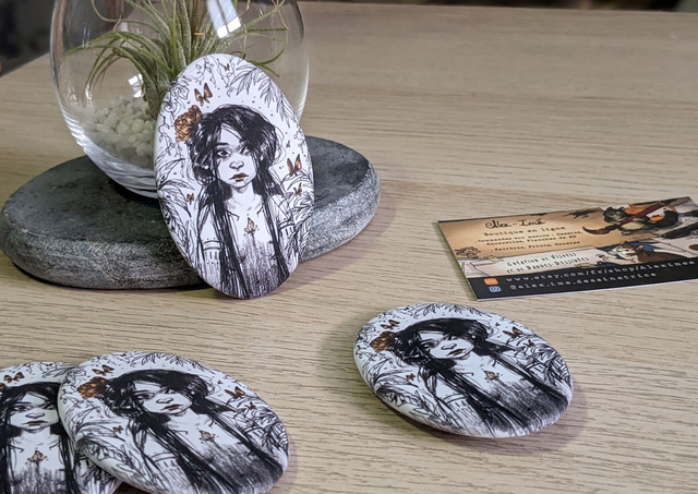 L&#039;Or des Fous _portrait, Broche Soft Touch ovale