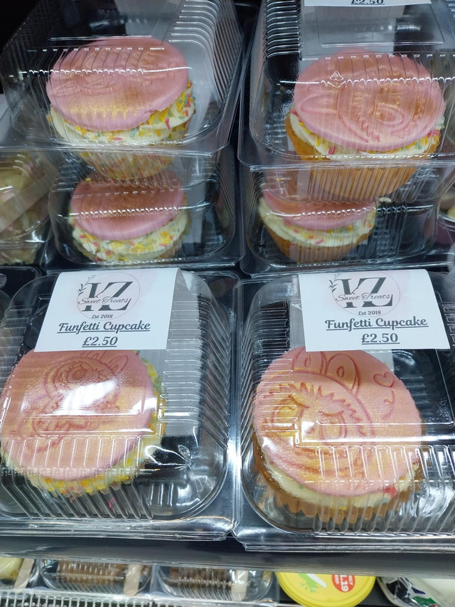 Funfetti Cupcakes 