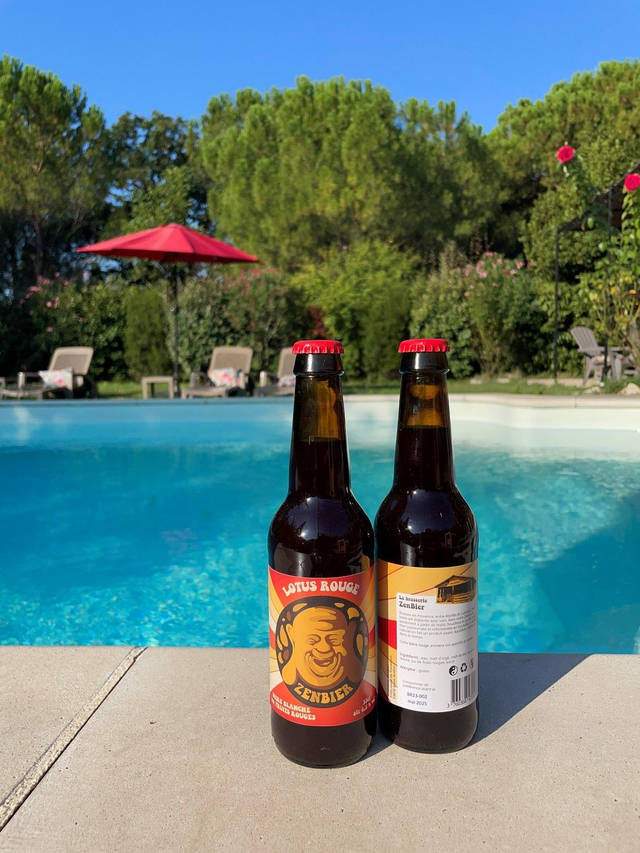 LOTUS ROUGE - Blanche aux fruits rouges 33 cl