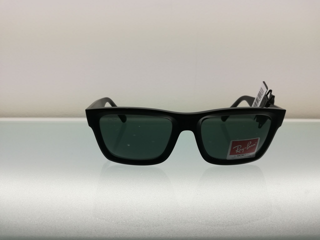 RAY-BAN