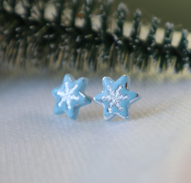 Tähti nappikorvikset