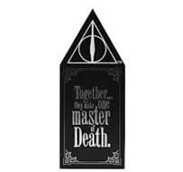 PLAQUE EN BOIS HARRY POTTER DARK ARTS DE WARNER BROS. MOTIF RELIQUES DE LA MORT
