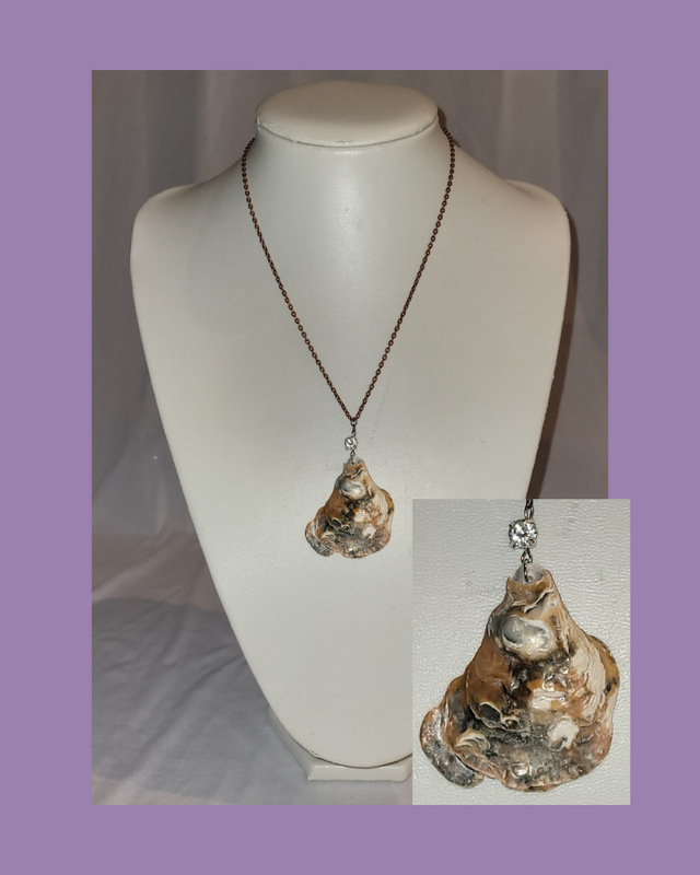 Oyster shell Bronze Necklace