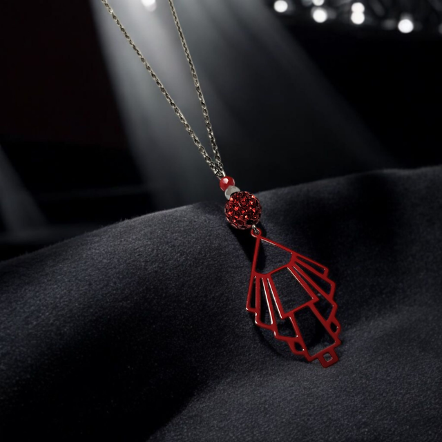 Collier acier inoxydable et cristal rouge bordeaux