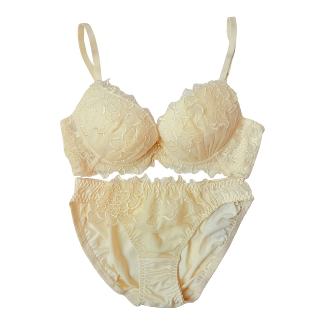 Cream embroidered Japanese Bra + Underwear Set UK 32A    