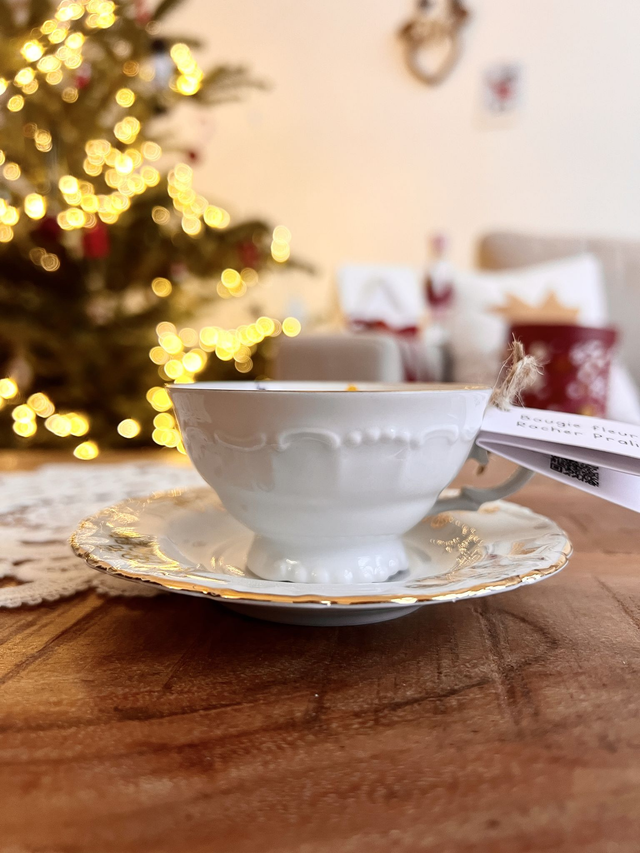 đ Bougie Rocher pralinĂ© - tasse Ă cafĂ© "branches fleuries dorĂ©es" avec sous-tasse