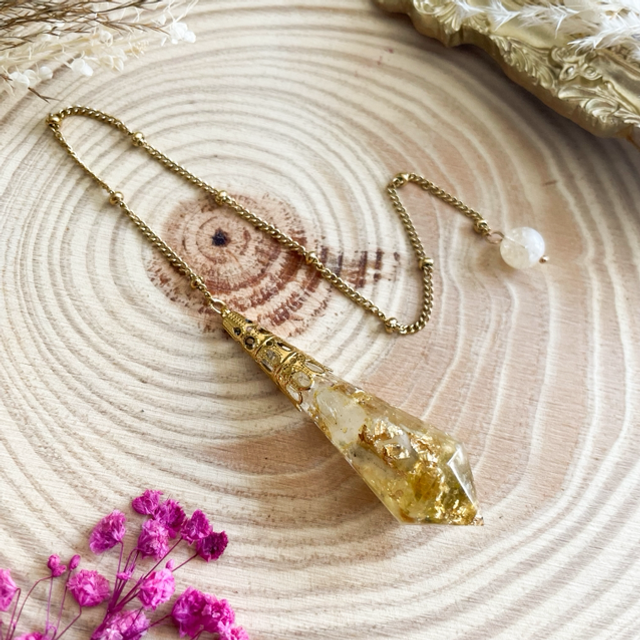 Grand pendule en citrine chauffée