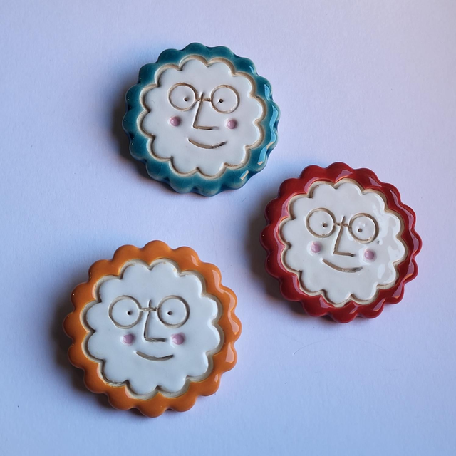 Twistsmith Smiley Face Brooch - Bespectacled