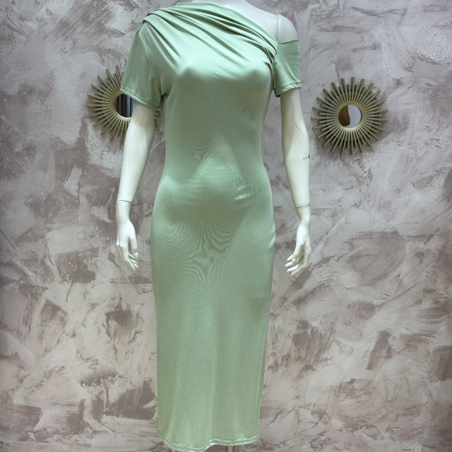 Vestido fruncido hombro