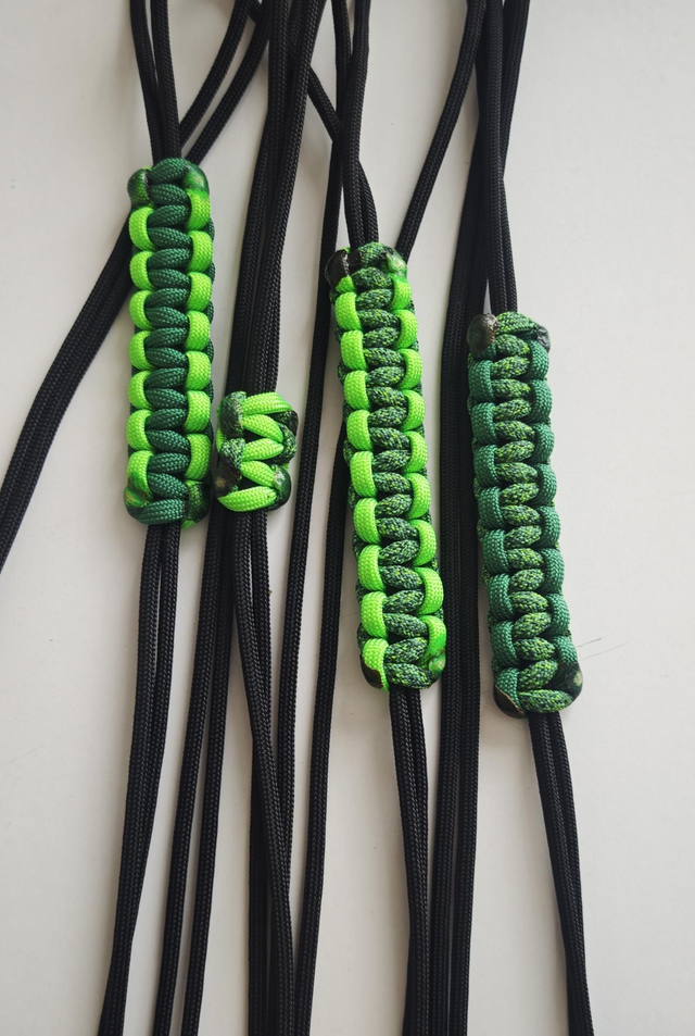 Bandoulière (verte) de téléphone RÉGLABLE en paracorde