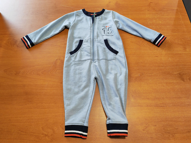 Salopette en 12 mois