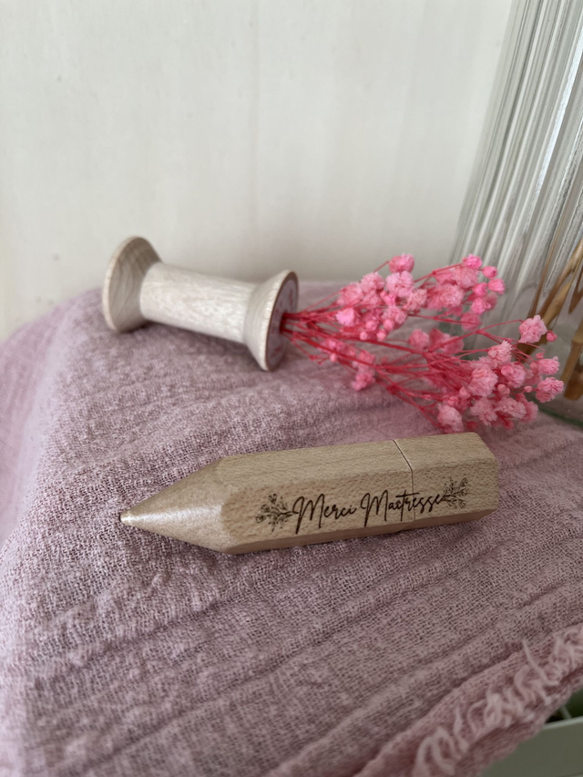 Clé usb 8 gigas en bois 