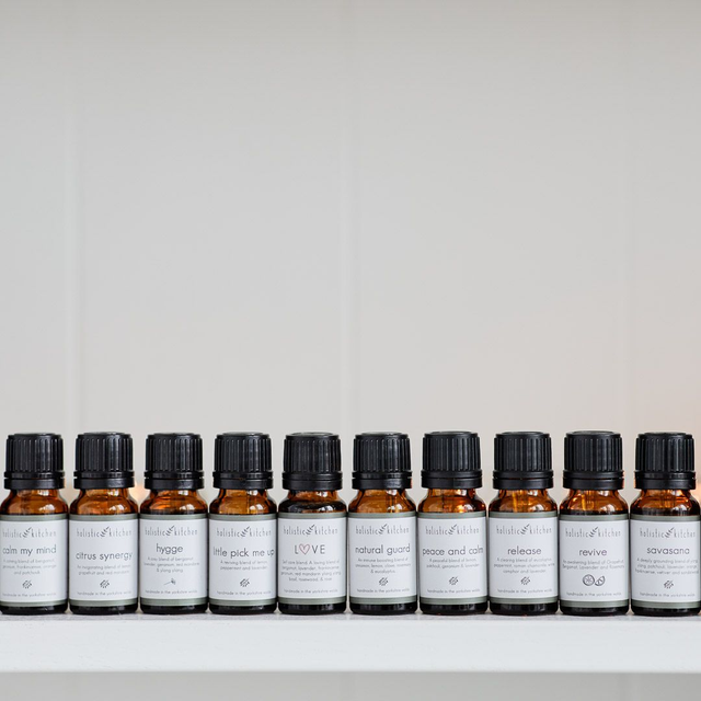 Holistic Kitchen: Essential Oils