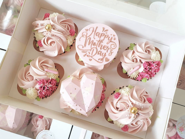 Mother's Day Cupcakes  